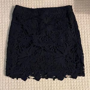 NWT black Banana Republic Skirt. Size 0P